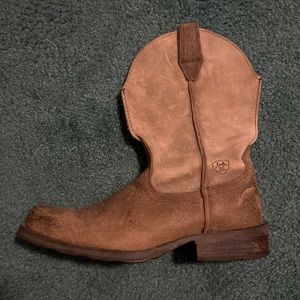 Ariat square toe dress boots for men size 8 1/2